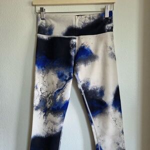Lululemon Cropped Printed Leggings Size 4